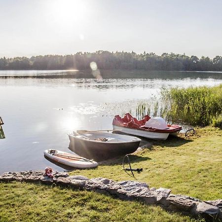 Dom Nad Jeziorem Ublik Z Sauna I Jacuzzi Exterior foto