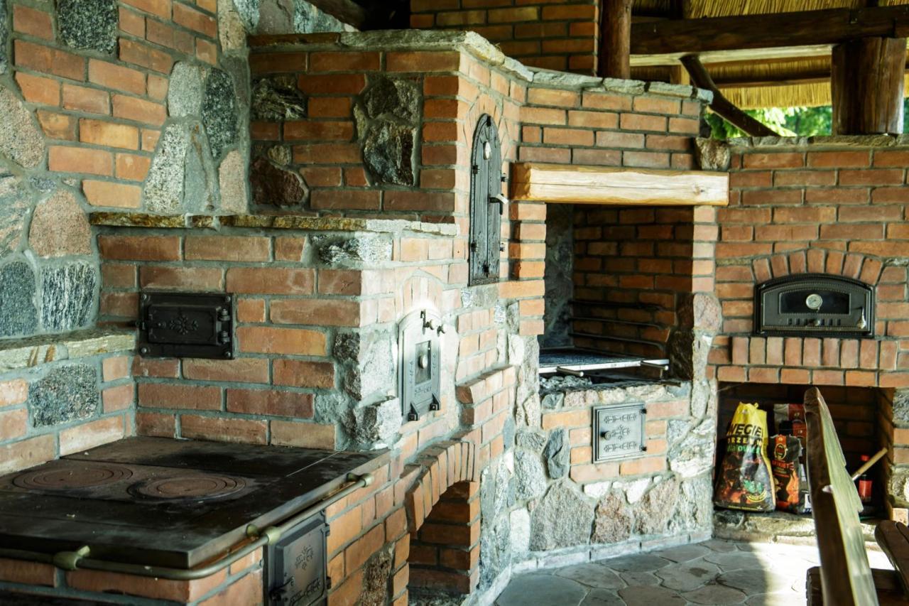 Dom Nad Jeziorem Ublik Z Sauna I Jacuzzi Exterior foto