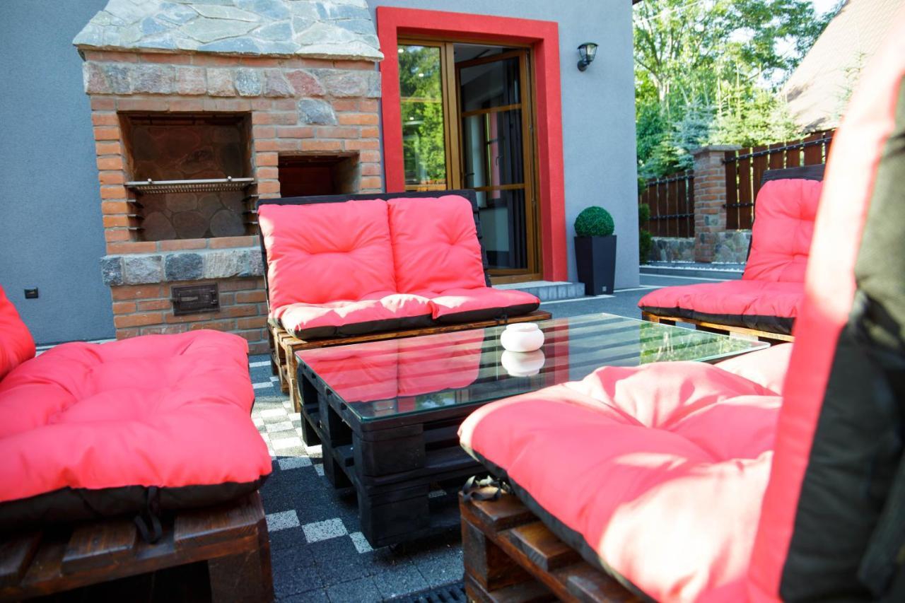 Dom Nad Jeziorem Ublik Z Sauna I Jacuzzi Exterior foto