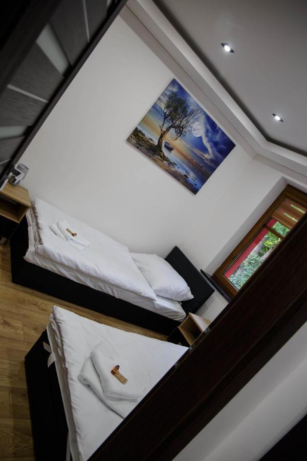 Dom Nad Jeziorem Ublik Z Sauna I Jacuzzi Exterior foto