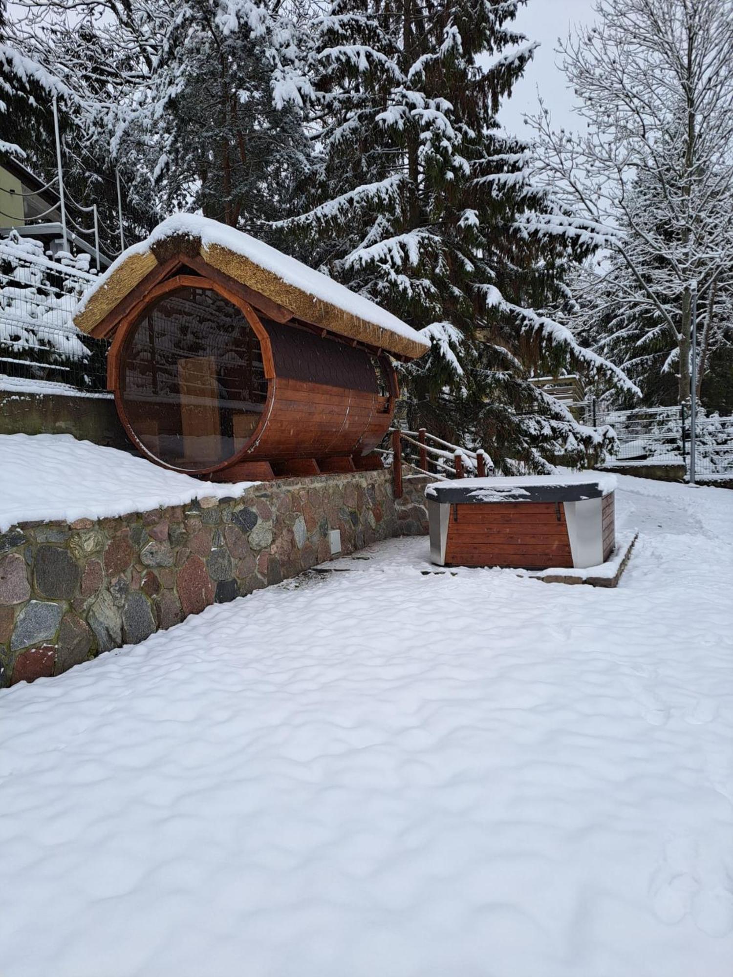 Dom Nad Jeziorem Ublik Z Sauna I Jacuzzi Exterior foto