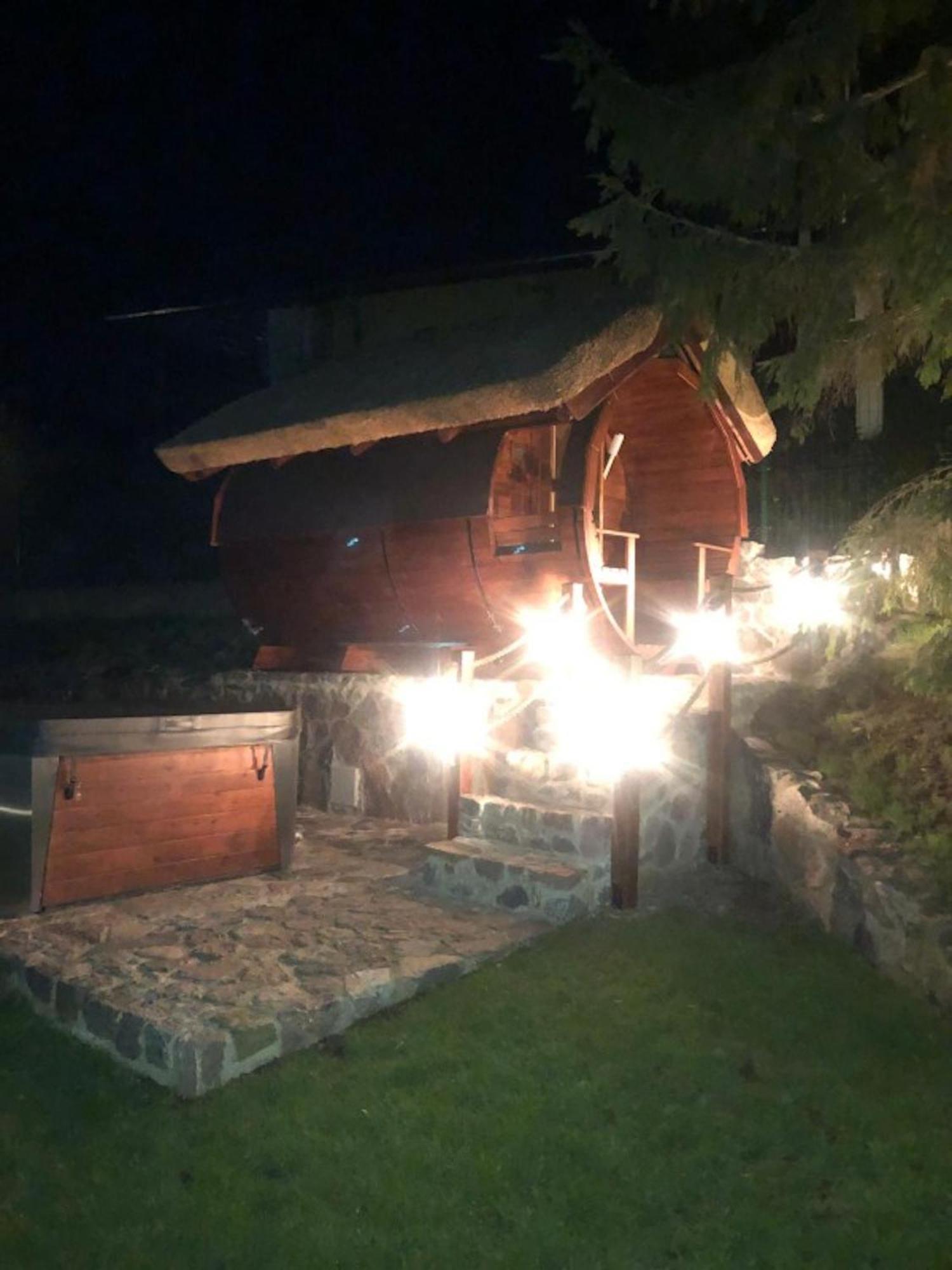 Dom Nad Jeziorem Ublik Z Sauna I Jacuzzi Exterior foto